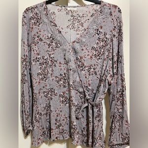 Plus Size Floral Top